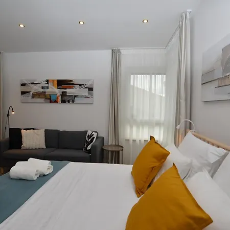 Black & White بالي