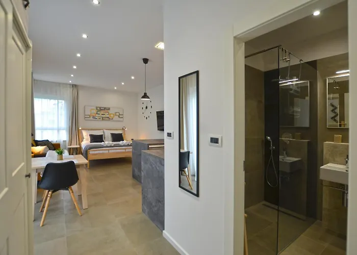 Apartman Black & White Bale