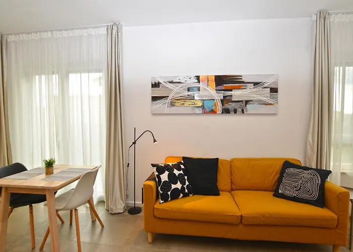 Apartman Black & White *